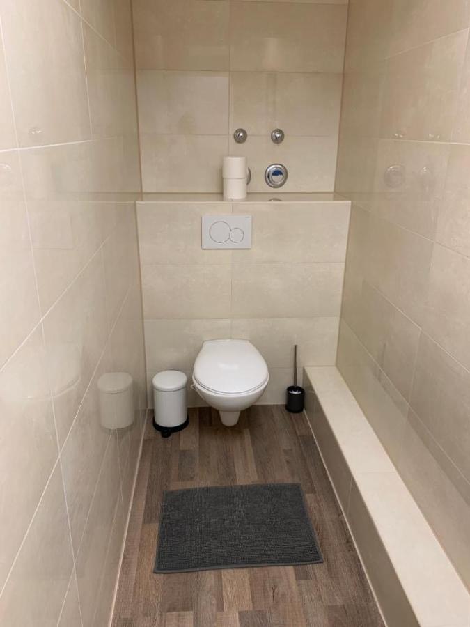 Lovely Share Apartment Aachener Weiher Кьолн Екстериор снимка
